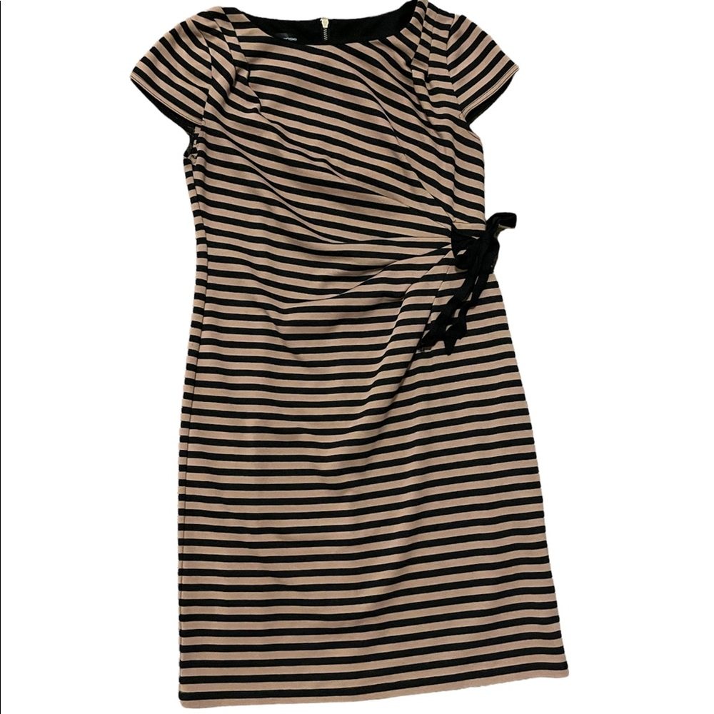 Spense Women's Dress Size 8 Black
Mocha Stripes Short Sleeves Zip Back